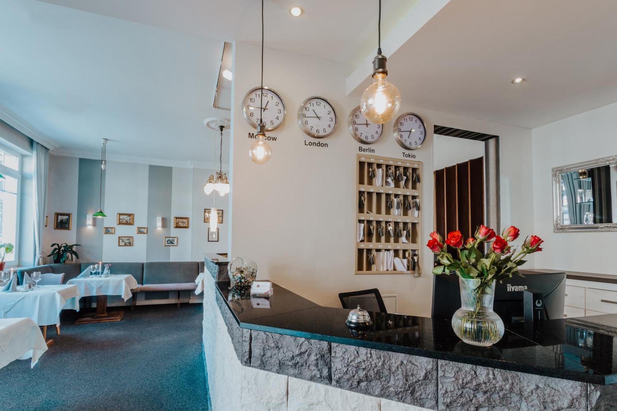 Hotel & Restaurant Wiggers บาด โอเดสลัว ภายนอก รูปภาพ